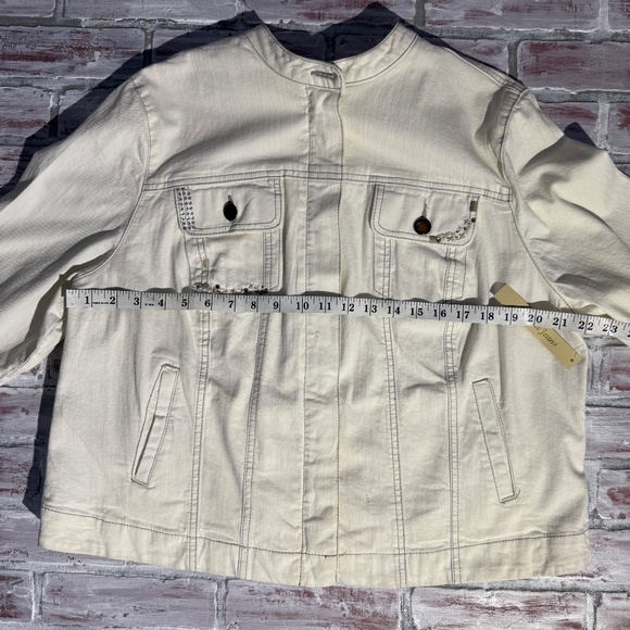 NWT Ave Jeans off White Denim Jacket Size 18-20 Studs Embroidery Patchwork Chic - Picture 5 of 9